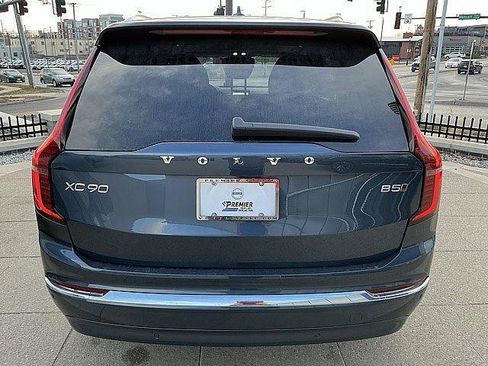 New 2026 Volvo XC90 B5 Plus w/ Protection Package AWD/4WD image 9