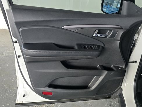 Used 2022 Honda Pilot Sport image 29