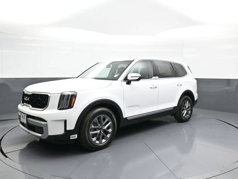 Used 2024 Kia Telluride LX AWD/4WD image 10