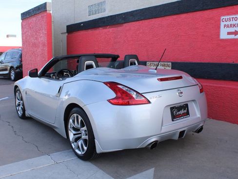 Used 2012 Nissan 370Z Roadster image 7