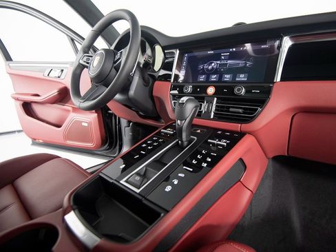 New 2026 Porsche Macan S image 29