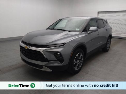 Used 2025 Chevrolet Blazer LT FWD image 1