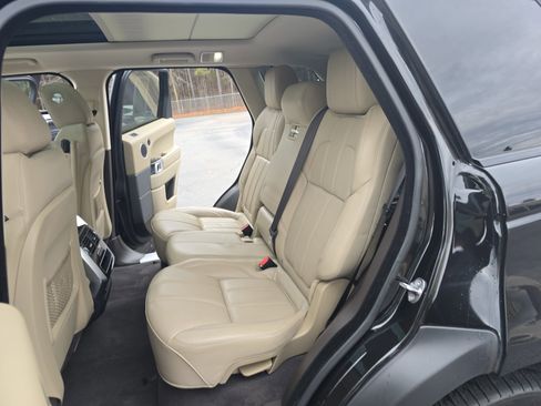Used 2016 Land Rover Range Rover Sport HSE image 16