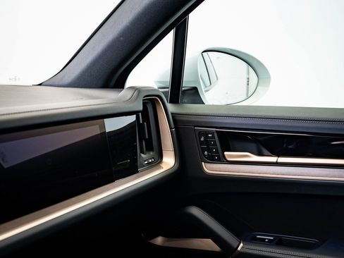 New 2026 Porsche Cayenne E-Hybrid image 37