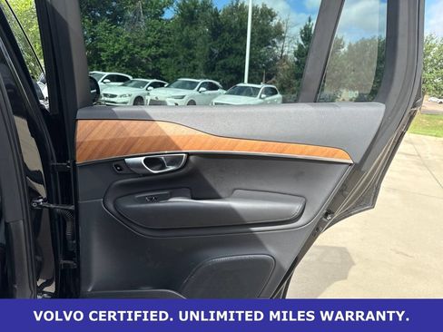 Certified 2023 Volvo XC90 T8 Plus w/ Protection Package Premier AWD/4WD image 17