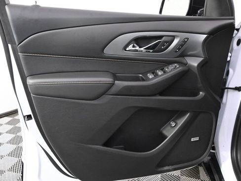 Used 2018 Chevrolet Traverse Premier w/ Redline Edition AWD/4WD image 23