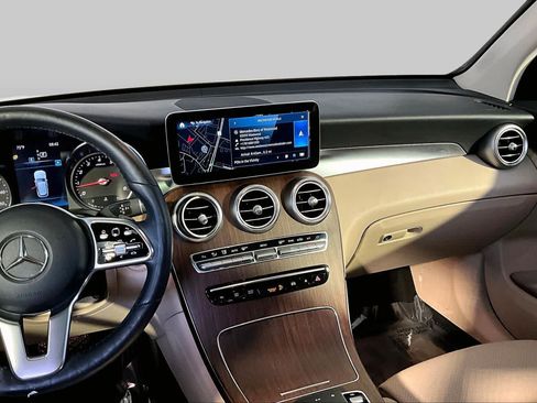 Used 2020 Mercedes-Benz GLC 300 4MATIC image 7