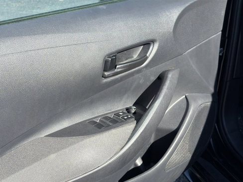 Used 2025 Toyota Corolla LE image 26