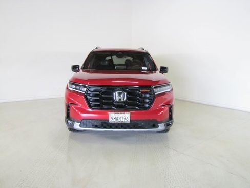 Certified 2024 Honda Pilot TrailSport image 2