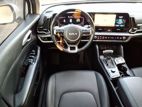 Used 2023 Kia Sportage EX image 11