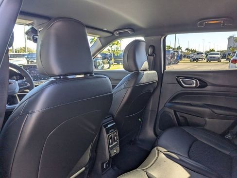 New 2026 Jeep Compass Latitude image 9