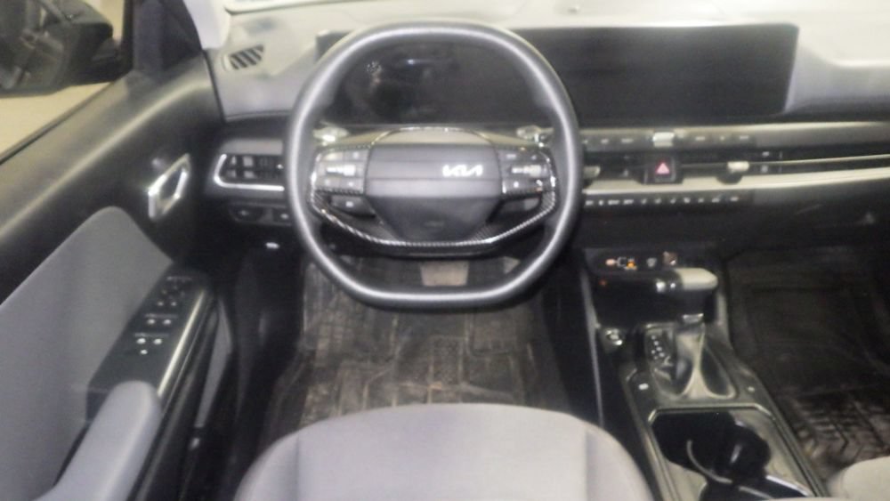 Used 2025 Kia K4 FWD image 9