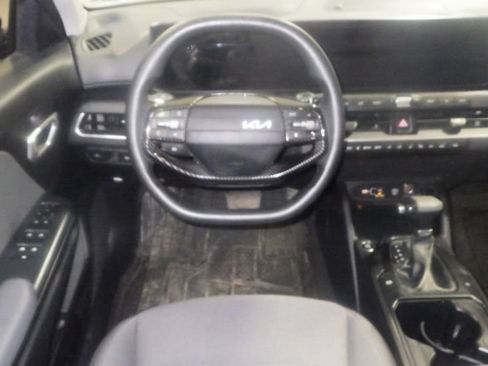 Used 2025 Kia K4 FWD image 9