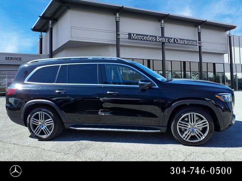 Used 2026 Mercedes-Benz GLS 450 4MATIC image 2