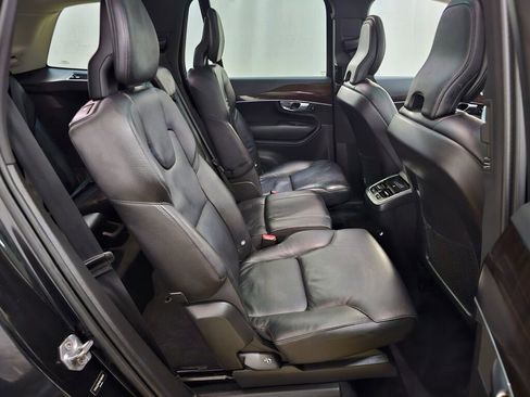 Used 2019 Volvo XC90 T6 Momentum w/ Protection Package image 12