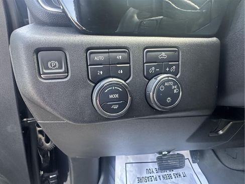 Used 2024 Chevrolet Silverado 1500 LT AWD/4WD image 12