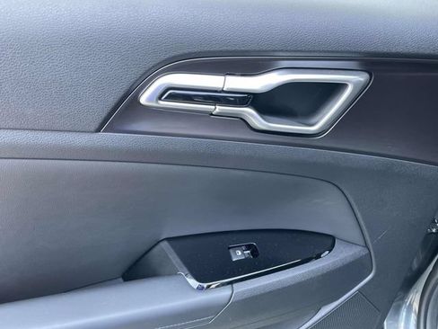 Certified 2025 Kia Sportage EX FWD image 13