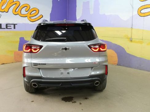 Used 2025 Chevrolet TrailBlazer RS AWD/4WD image 3