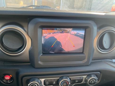 Used 2020 Jeep Wrangler Unlimited Sport S image 26