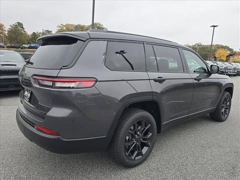 New 2025 Jeep Grand Cherokee L Limited image 3
