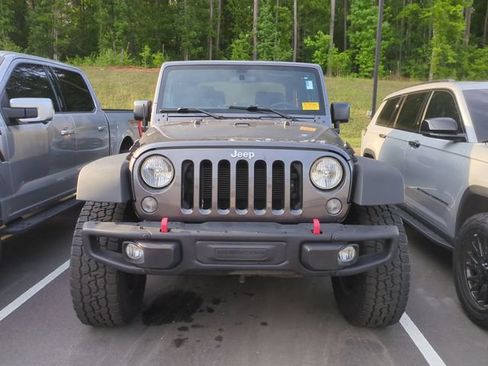 Used 2016 Jeep Wrangler Sport AWD/4WD image 4
