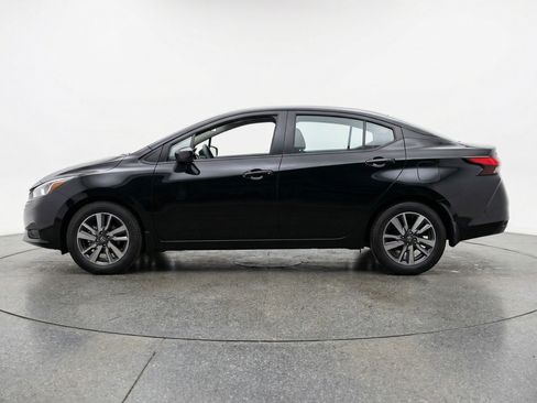 Used 2025 Nissan Versa SV image 5