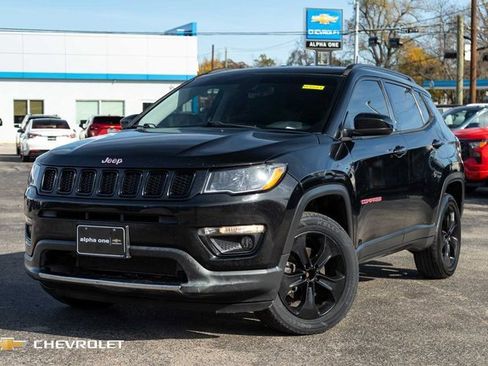 Used 2018 Jeep Compass Latitude w/ Popular Equipment Group image 1