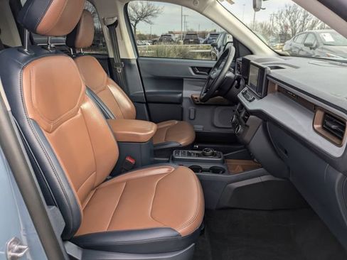 Used 2023 Ford Maverick Lariat w/ Lariat Luxury Package image 32