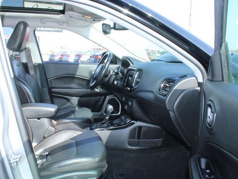 Used 2021 Jeep Compass Limited w/ Sun and Sound Group image 11