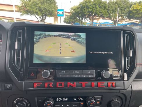 Used 2026 Nissan Frontier PRO-4X AWD/4WD image 23