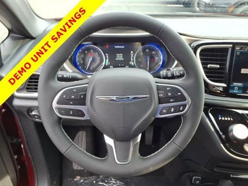 New 2026 Chrysler Pacifica Select FWD image 13
