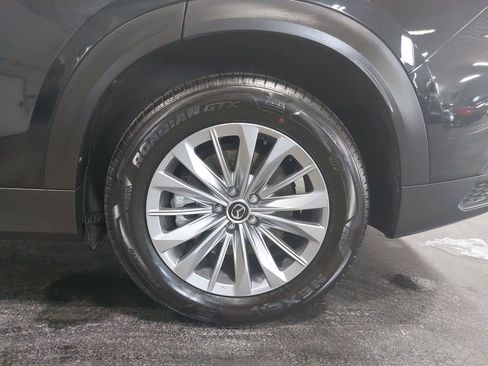 Used 2024 MAZDA CX-90 3.3 Turbo w/ Preferred Plus AWD/4WD image 36