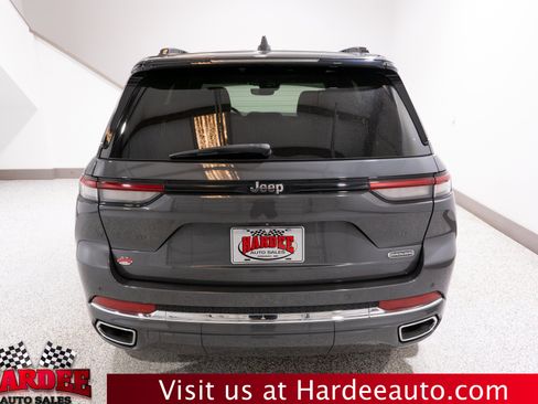 Used 2022 Jeep Grand Cherokee Overland RWD image 4