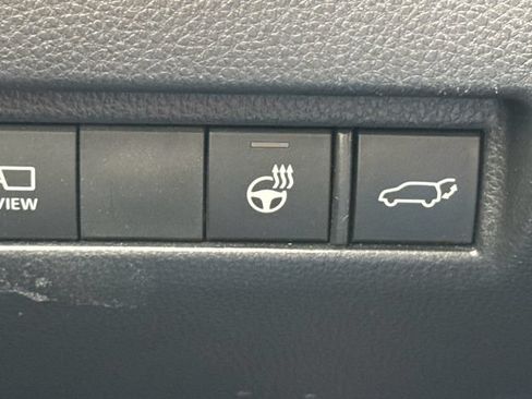 Used 2021 Toyota Venza Limited w/ Advanced Technology Package AWD/4WD image 34