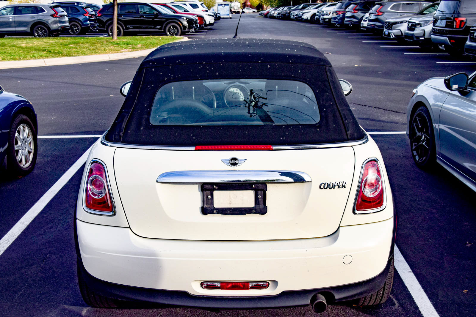 Used 2011 MINI Cooper Convertible FWD image 5