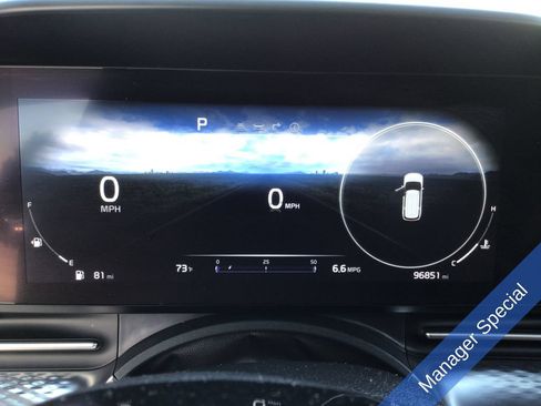 Used 2023 Kia Carnival SX Prestige FWD image 26