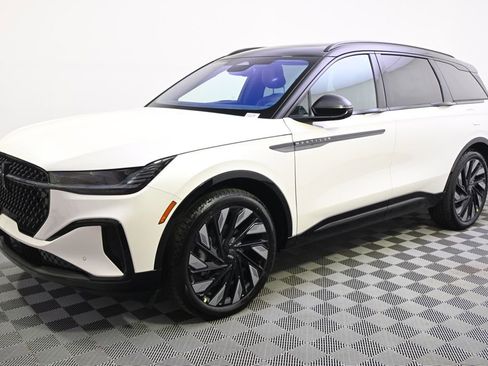 New 2026 Lincoln Nautilus Reserve w/ Jet Appearance Package image 2