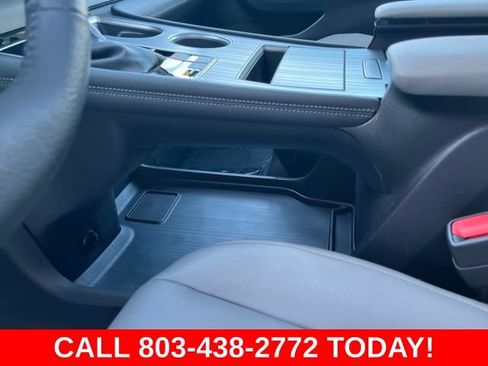 Used 2025 Toyota Sienna XLE FWD image 10