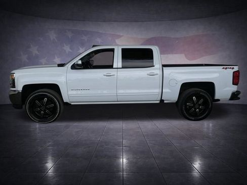 Used 2018 Chevrolet Silverado 1500 LT w/ All Star Edition image 2