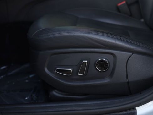 Used 2018 Genesis G80 3.8 w/ Option Group 02 image 13