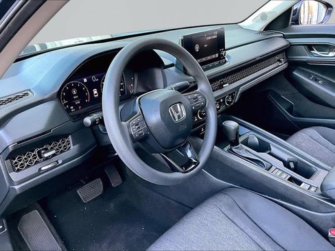 Used 2025 Honda Accord SE image 14