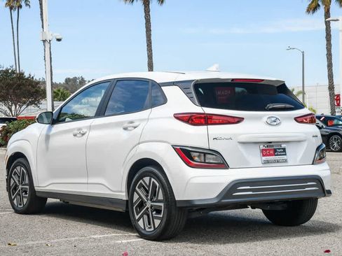 Used 2023 Hyundai Kona SE FWD image 7