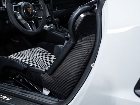 Used 2016 Porsche 911 GT3 RS image 21