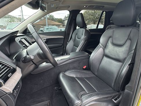 Used 2022 Volvo XC90 T8 Inscription image 11