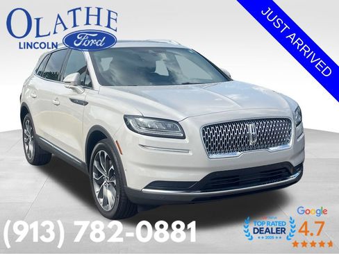 Used 2023 Lincoln Nautilus Reserve w/ Equipment Group 201A AWD/4WD image 2
