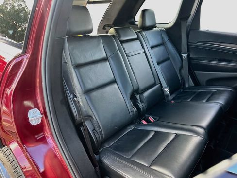 Used 2019 Jeep Grand Cherokee Limited w/ Trailer Tow Group IV AWD/4WD image 26