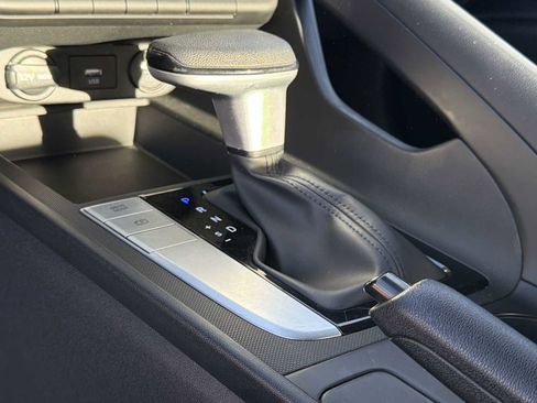 Certified 2022 Hyundai Elantra SEL image 22