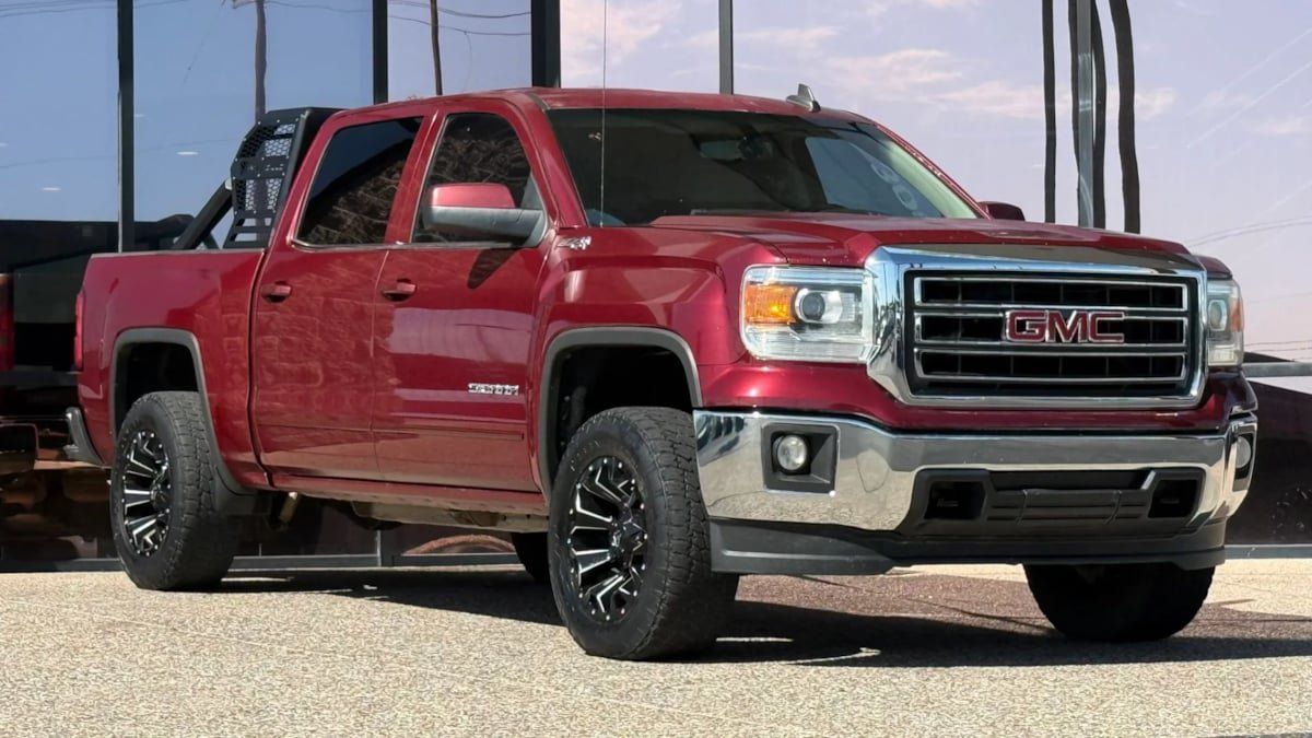 Used 2015 GMC Sierra 1500 SLE w/ SLE Value Package AWD/4WD image 17