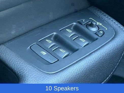 Used 2022 Volvo XC60 B5 Momentum w/ Protection Package Premier image 21