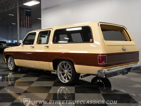 Used 1987 GMC Suburban 2WD image 9